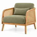 Sillón con estructura abierta con detalles de entramado, verde y marrón